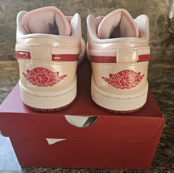 New Valentines Womens Air Jordan Low SE - Picture 4 of 5